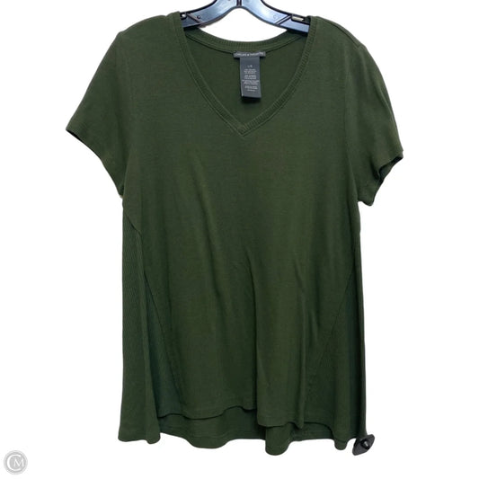 Top Short Sleeve By Chelsea And Theodore In Green, Size: L