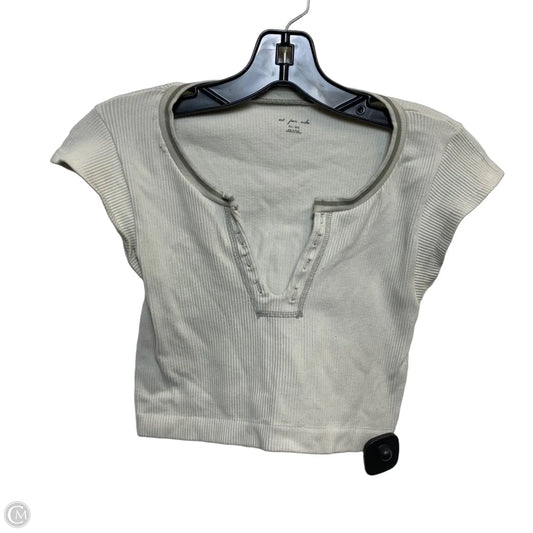 Top Short Sleeve By Out From Under In Grey, Size: M