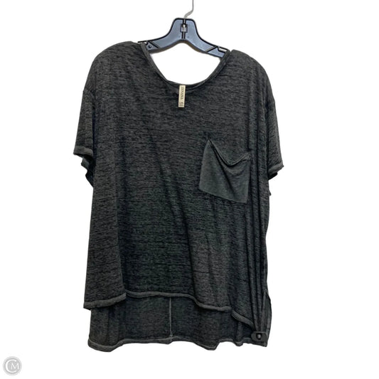 Top Short Sleeve By Zenana In Grey, Size: L