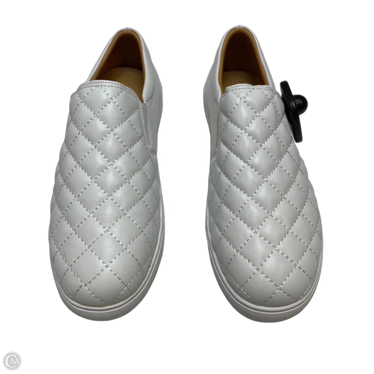 Shoes Flats By Cmf In White, Size: 6.5