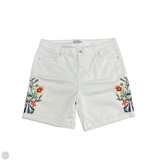 Shorts By Clothes Mentor In White, Size: 18