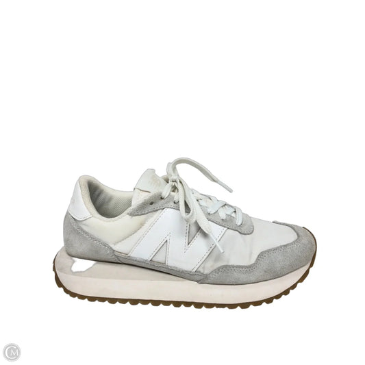 Shoes Athletic By New Balance In White, Size: 8