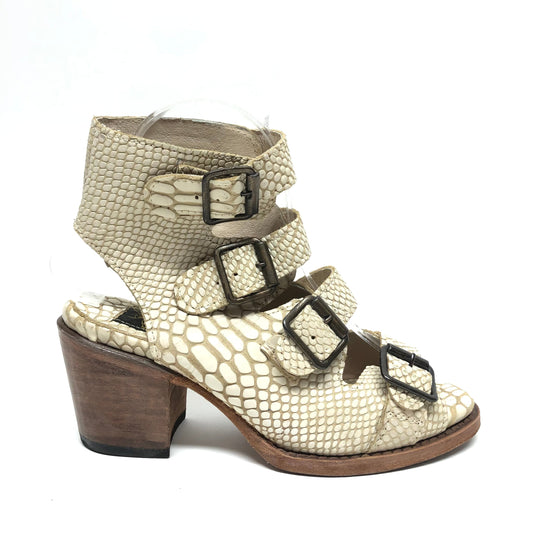 Sandals Heels Block By Freebird In Beige, Size: 6