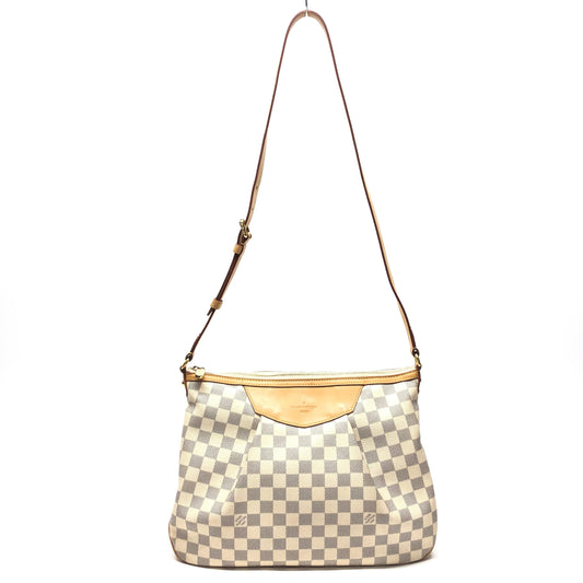 Handbag Luxury Designer By Louis Vuitton, Size: Medium