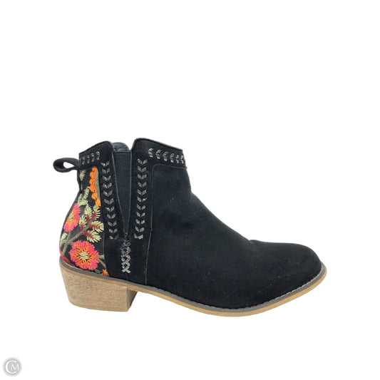 Boots Ankle Heels By Tiara In Black, Size: 9