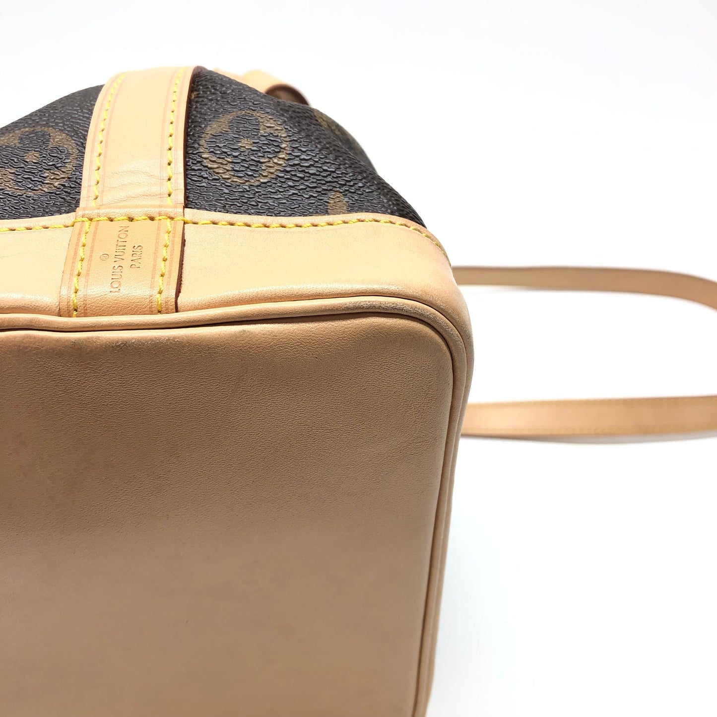 Crossbody Luxury Designer By Louis Vuitton, Size: Small