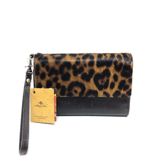 Wristlet Designer Patricia Nash, Size Medium