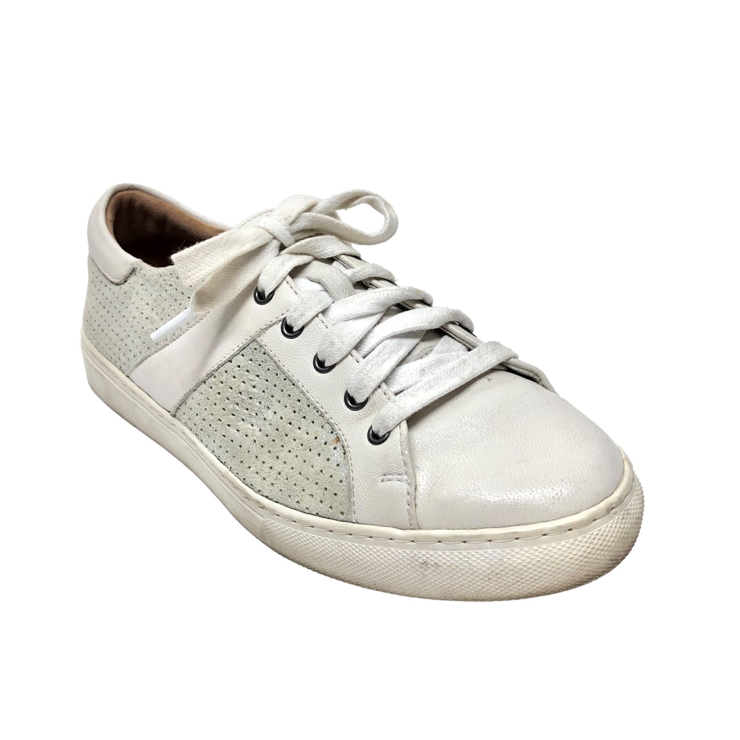 Shoes Sneakers By Cmb In White, Size: 7