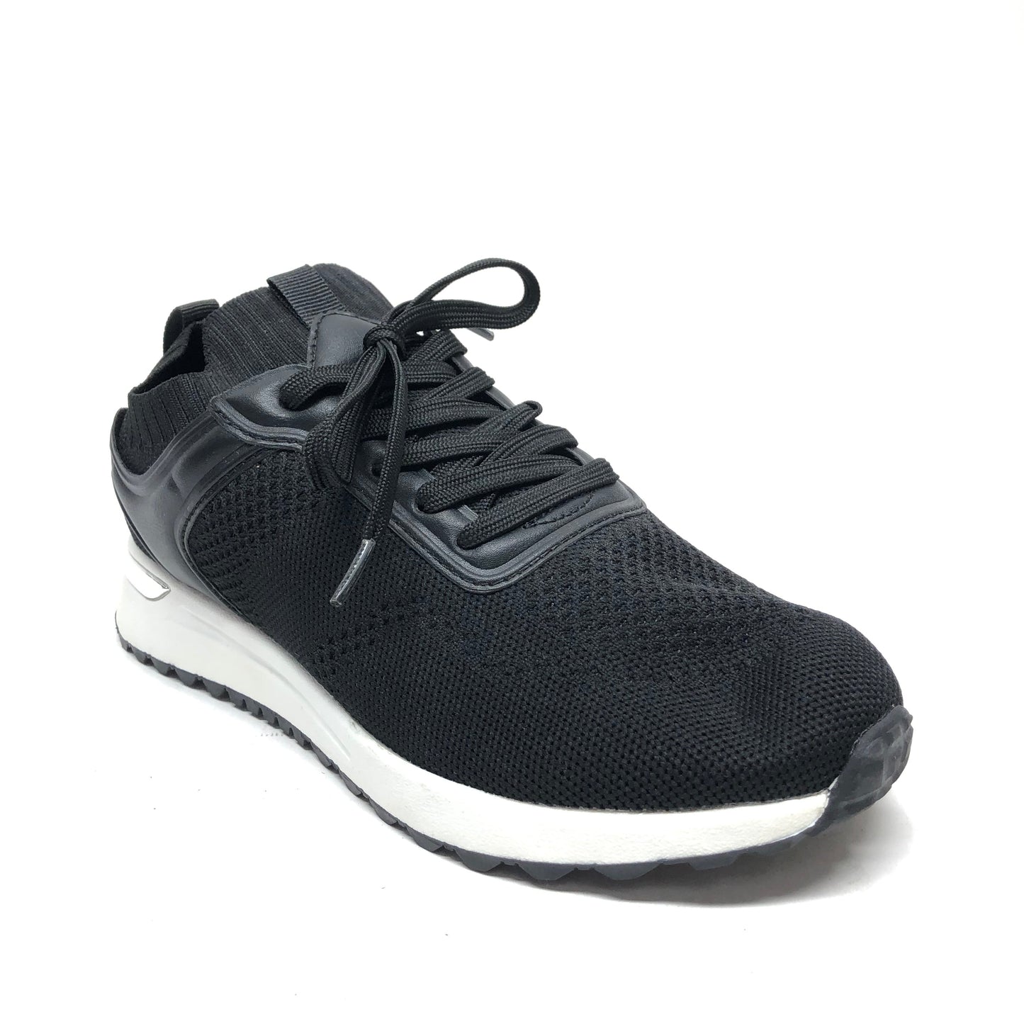 Shoes Athletic By Livi Active In Black & White, Size: 9