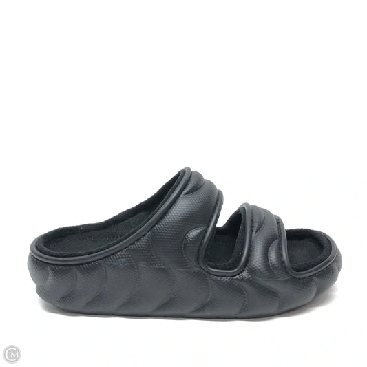 Sandals Flats By Crocs In Black, Size: 9