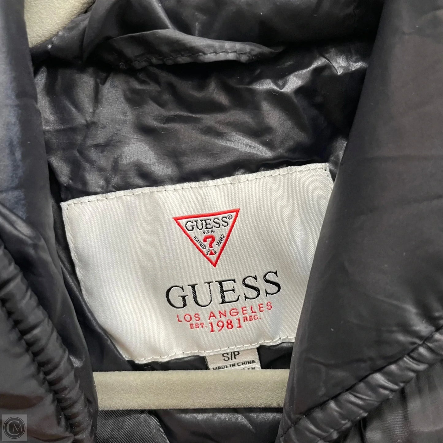 Jacket Puffer & Quilted By Guess In Black, Size: S