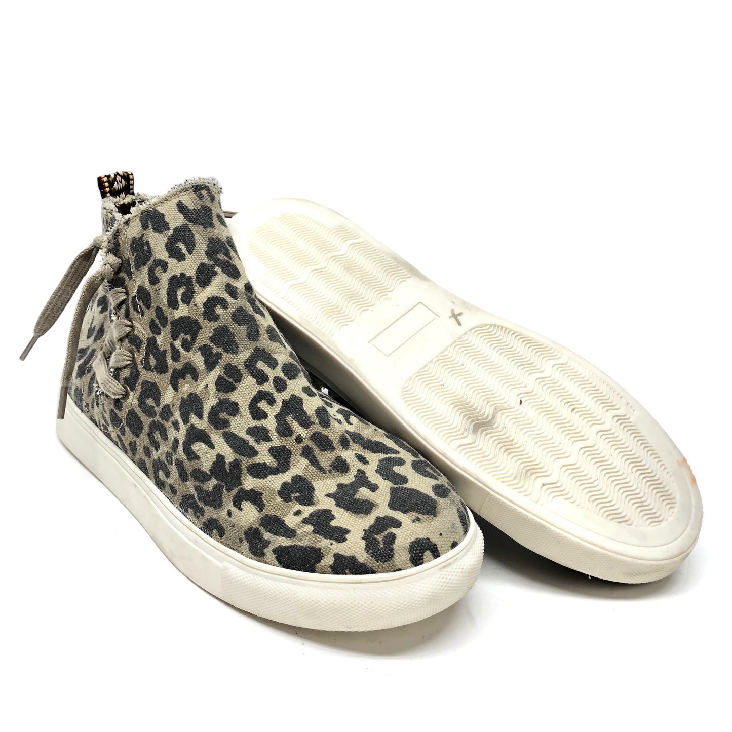 Animal Print Shoes Sneakers Clothes Mentor, Size 8