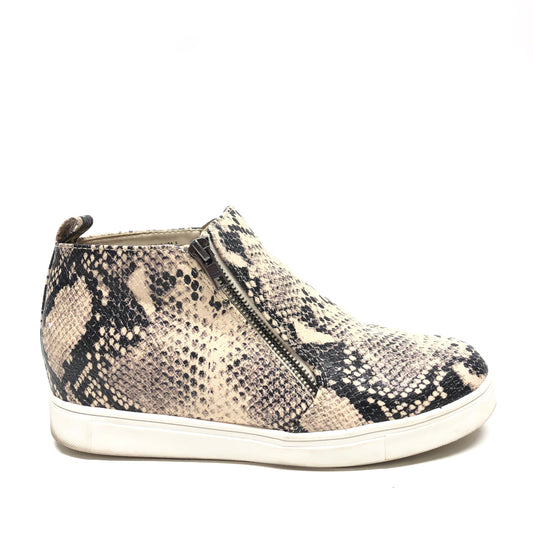 Shoes Sneakers By Time And Tru In Snakeskin Print, Size: 9