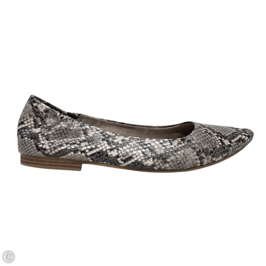 Shoes Flats By Kaari Blue In Snakeskin Print, Size: 7.5
