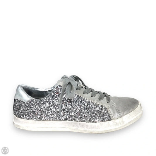 Shoes Sneakers By Mossimo In Silver, Size: 9.5