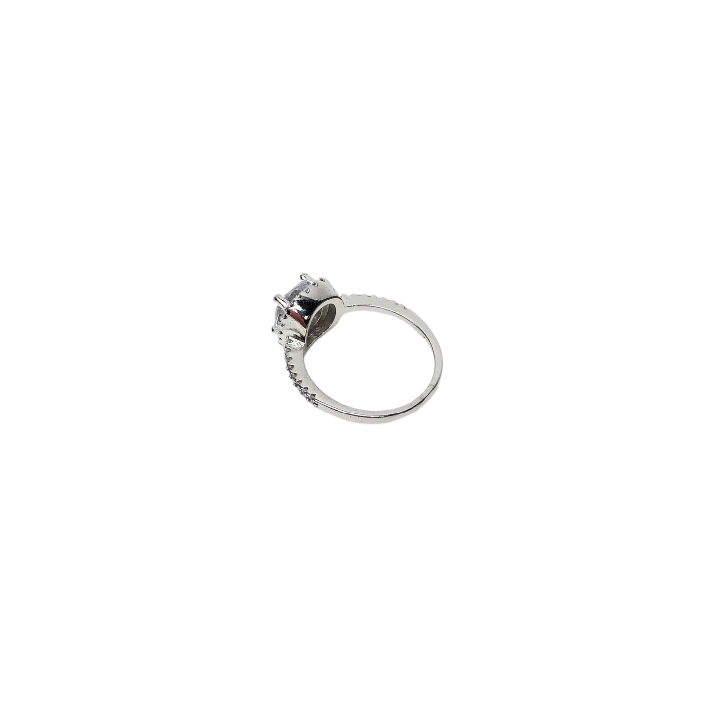 Ring Sterling Silver By Clothes Mentor Size: 6