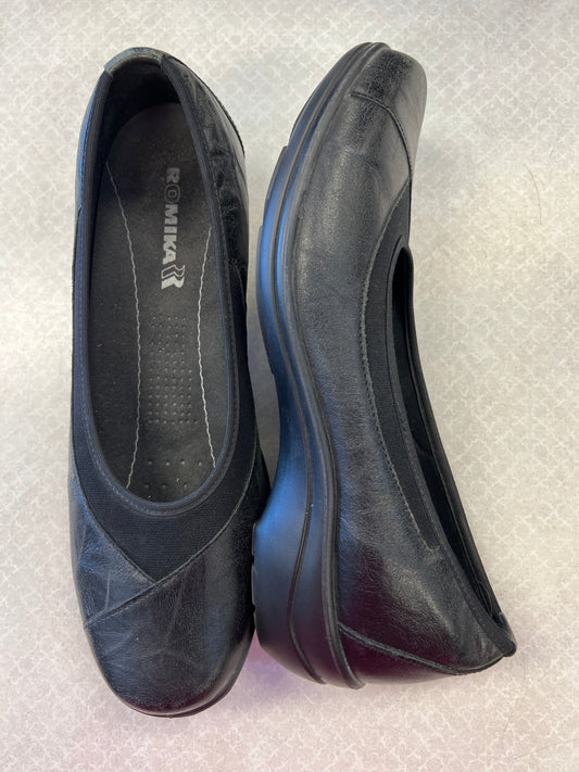 Black Shoes Flats Romika, Size 9.5