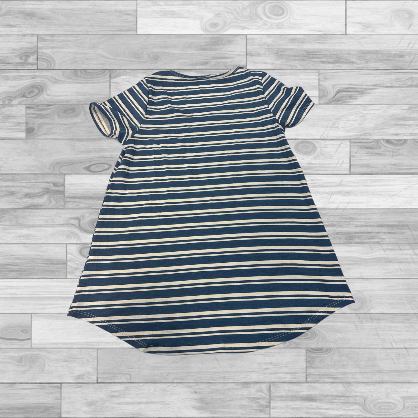 Striped Pattern Top Short Sleeve Lularoe, Size S
