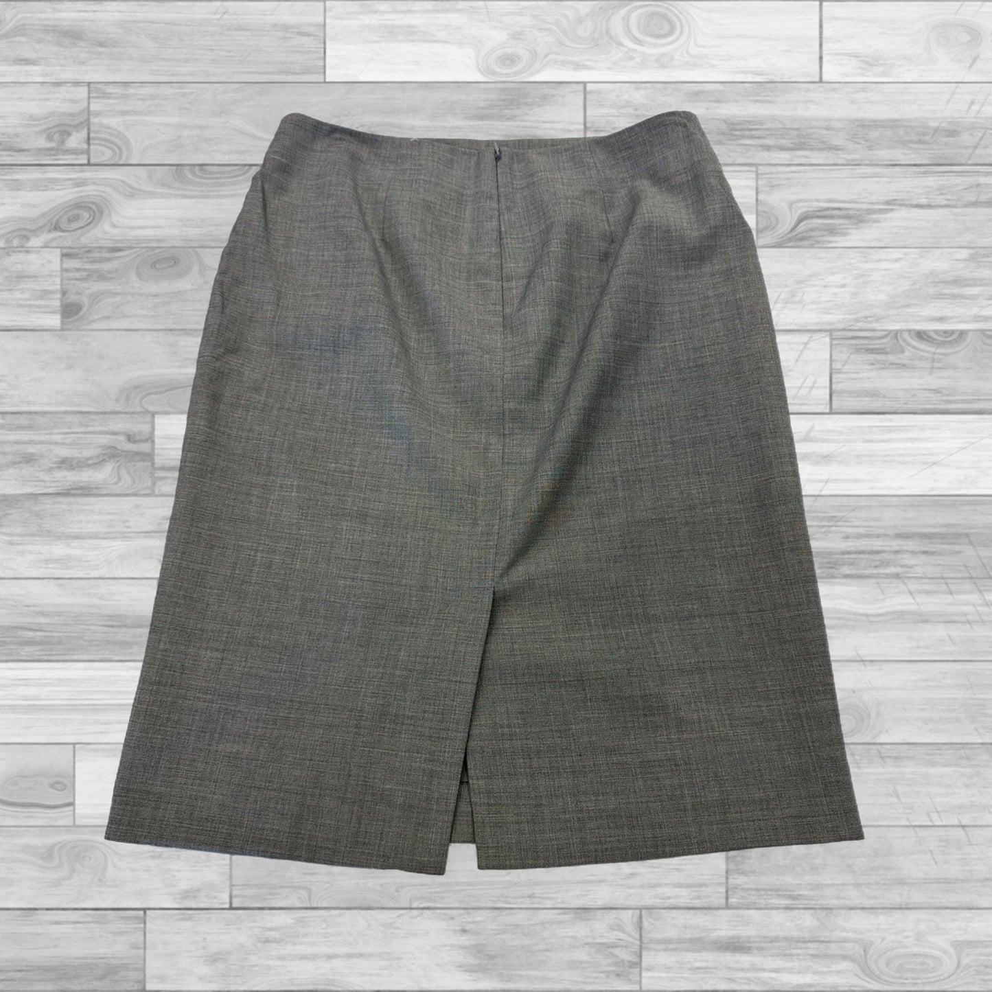 Skirt Mini & Short By Talbots In Grey, Size: 4