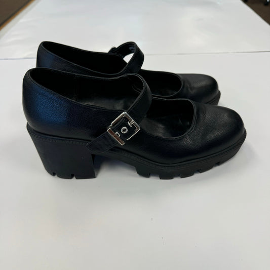 Black Shoes Sneakers Dolce Vita, Size 8