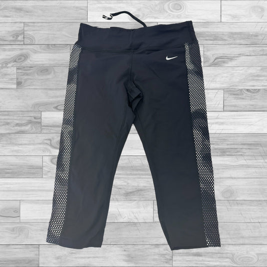 Black & White Athletic Leggings Capris Nike Apparel, Size L