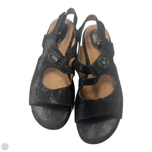 Sandals Flats By Clarks In Black & Brown, Size: 7