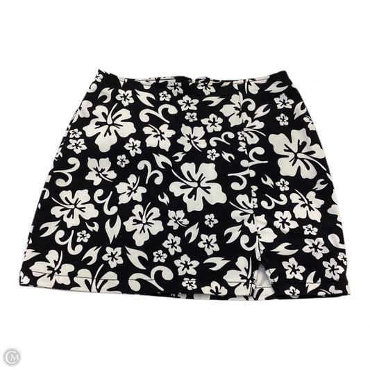Skirt Mini & Short By Wild Fable In Geometric Pattern, Size: S