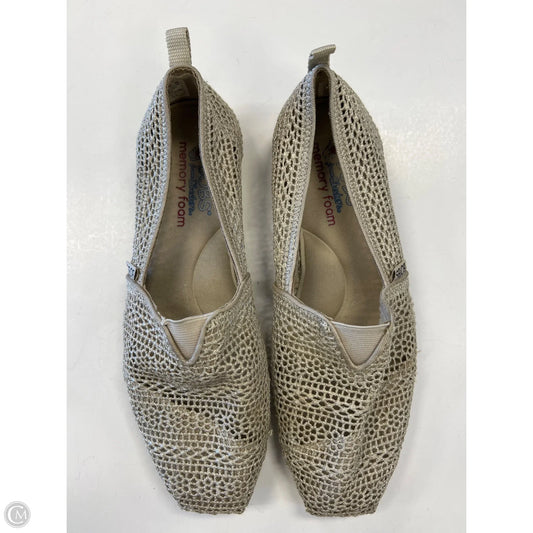 Shoes Flats By Skechers In Beige, Size: 9