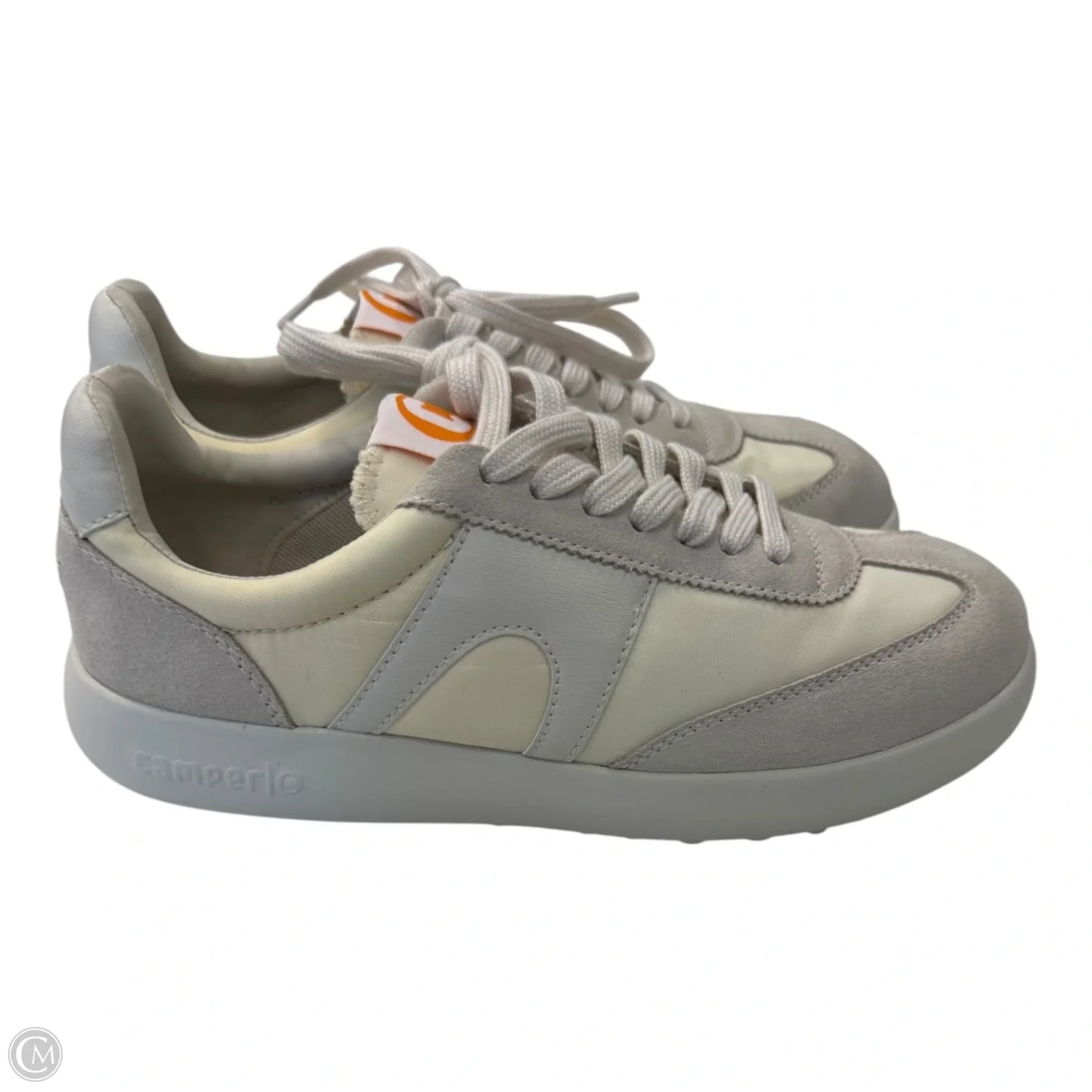 Shoes Sneakers By Clothes Mentor In Beige, Size: 7.5