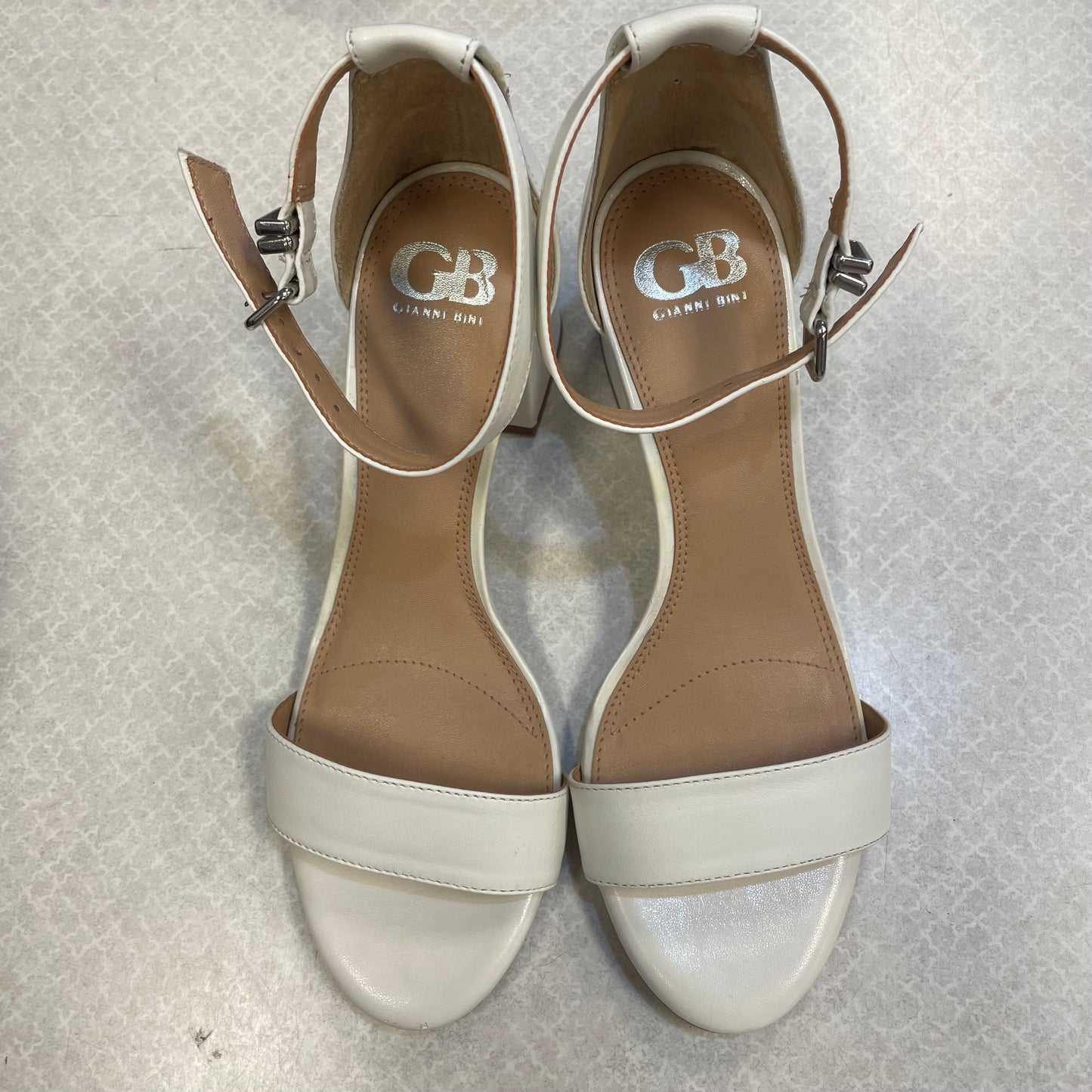 Shoes Heels Block By Gianni Bini In White, Size: 7.5