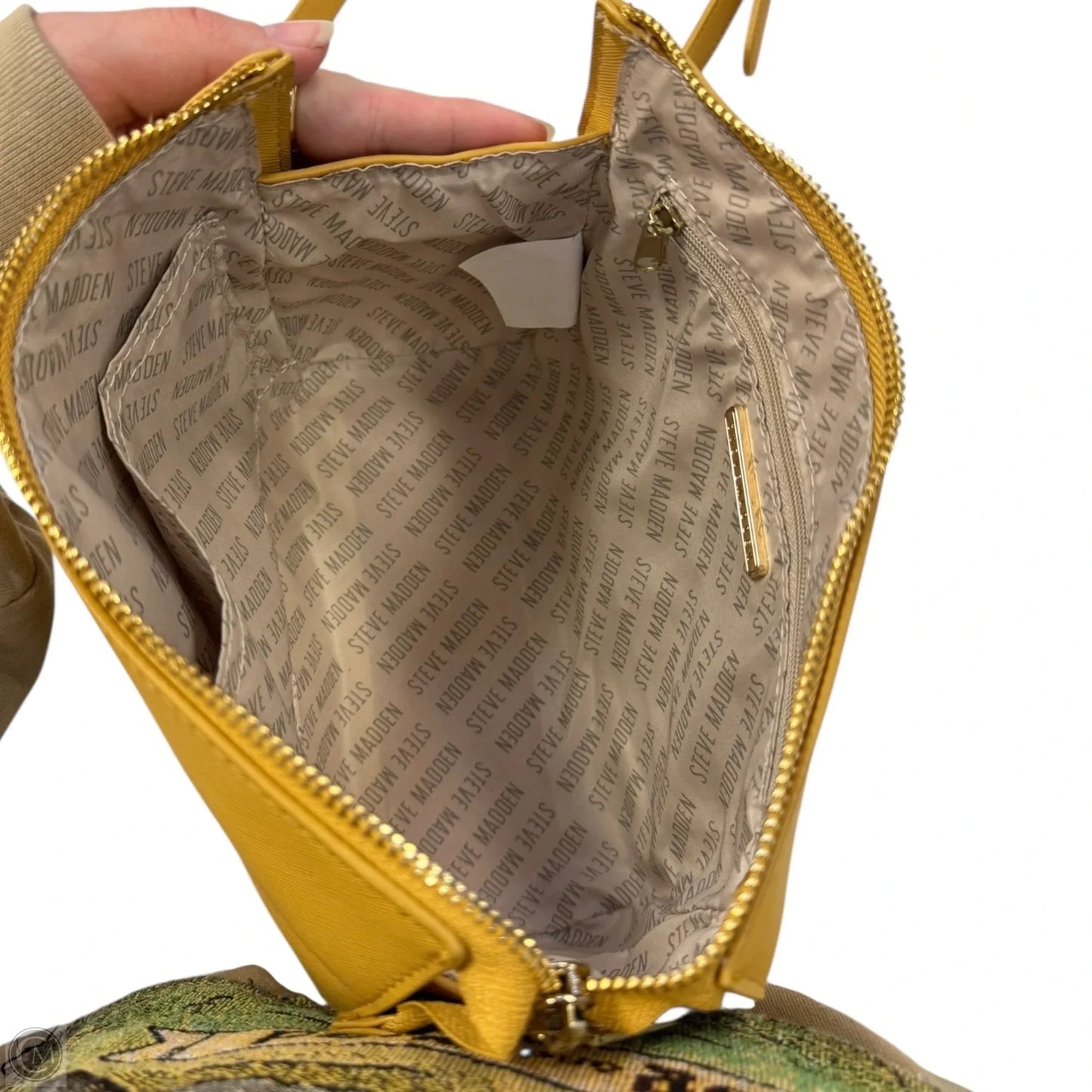 Crossbody By Steve Madden, Size: Medium