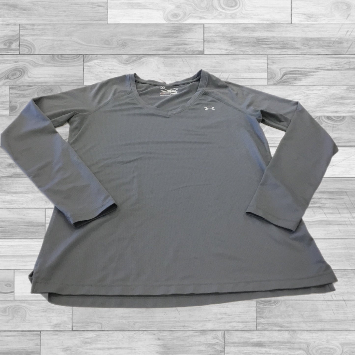 Top Long Sleeve By Under Armour In Grey, Size: S