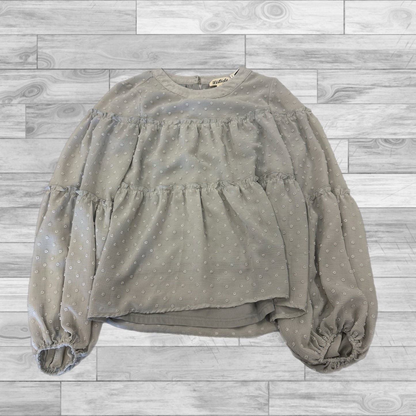 Top Long Sleeve By Listicle In Grey, Size: S