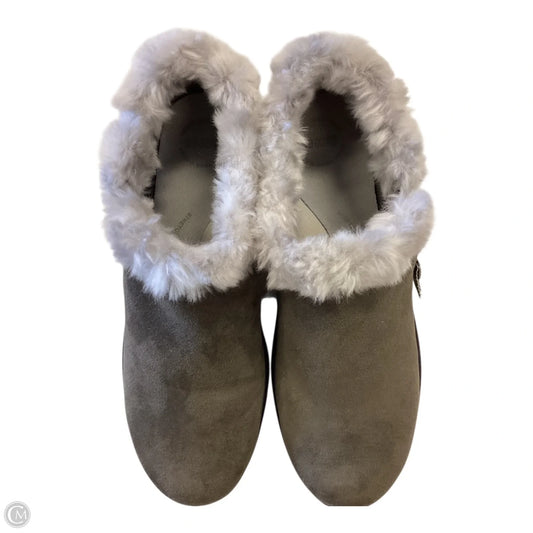 Shoes Flats By Bzees In Green, Size: 10