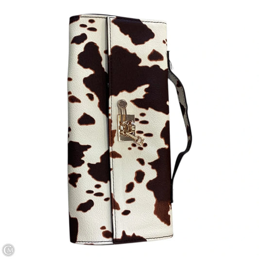 Clutch By Clothes Mentor, Size: Medium