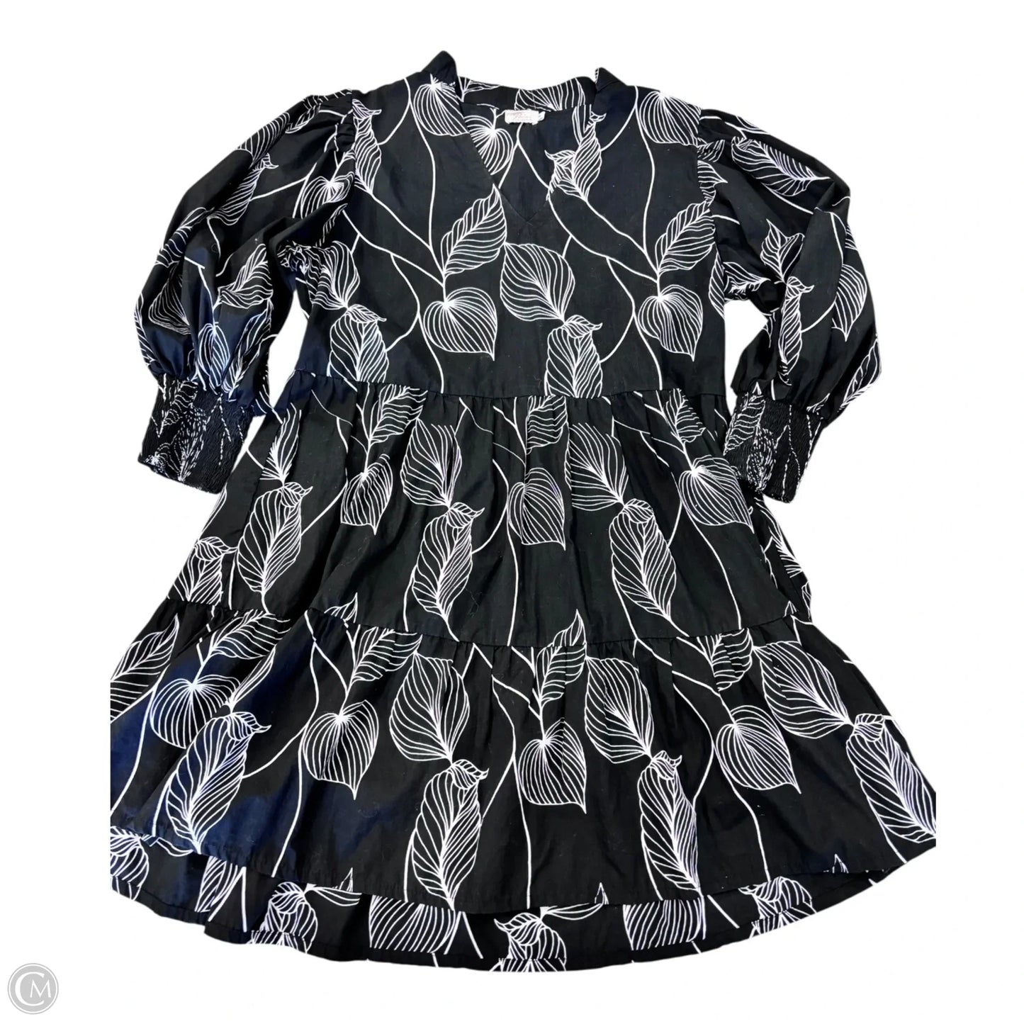 Dress Casual Short By Clothes Mentor In Black & White, Size: M
