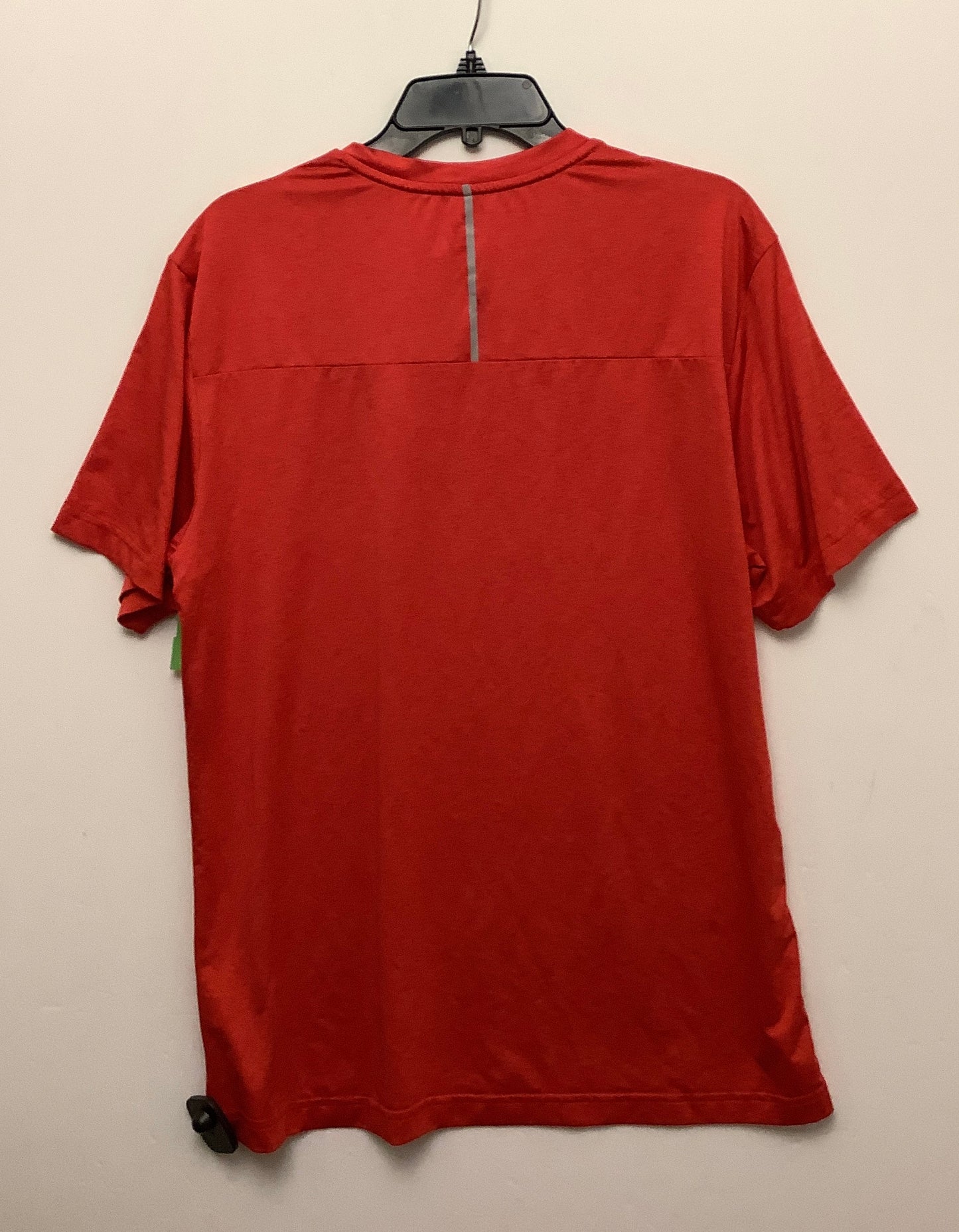 Top Short Sleeve By Reebok In Red, Size: M