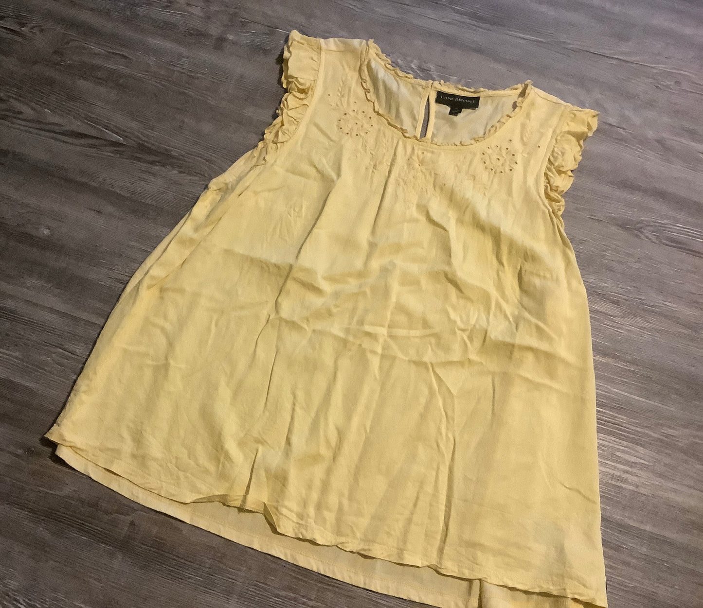 Top Sleeveless By Lane Bryant In Yellow, Size: 2x