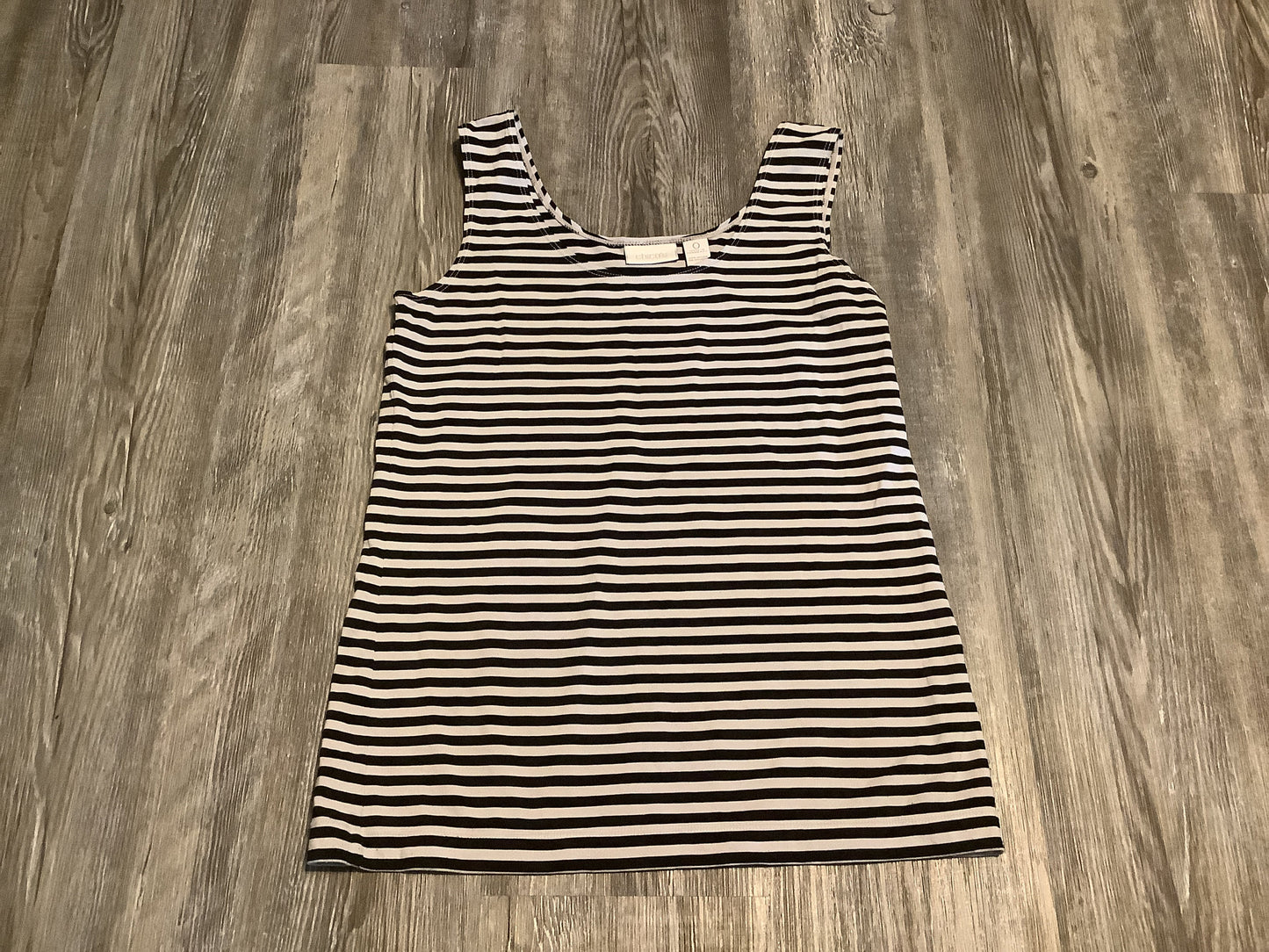 Top Sleeveless By Chicos In Black & White, Size: S