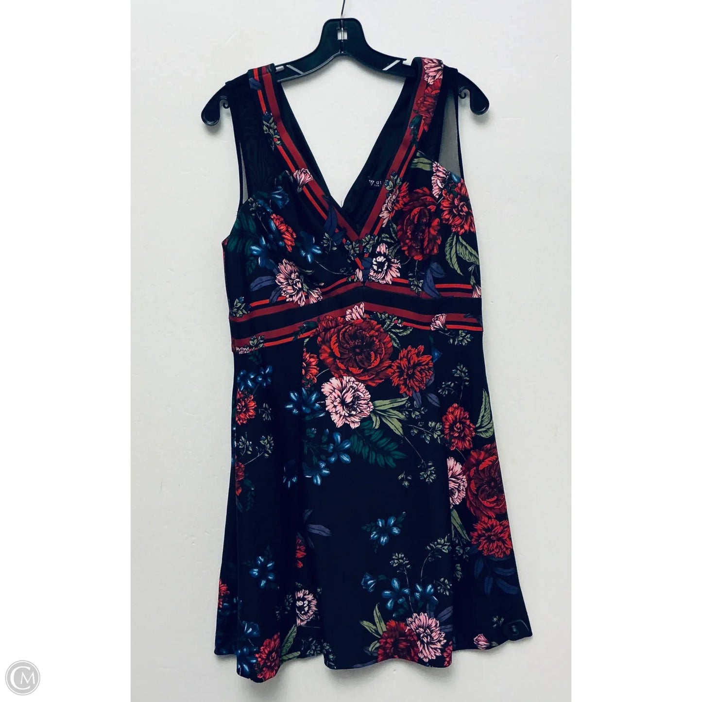Dress Casual Short By Guess In Black, Size: 14