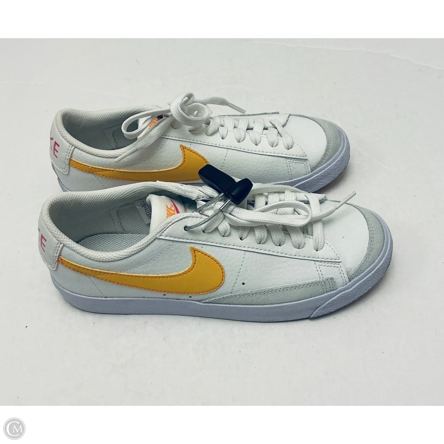 Shoes Sneakers By Nike In White, Size: 8.5
