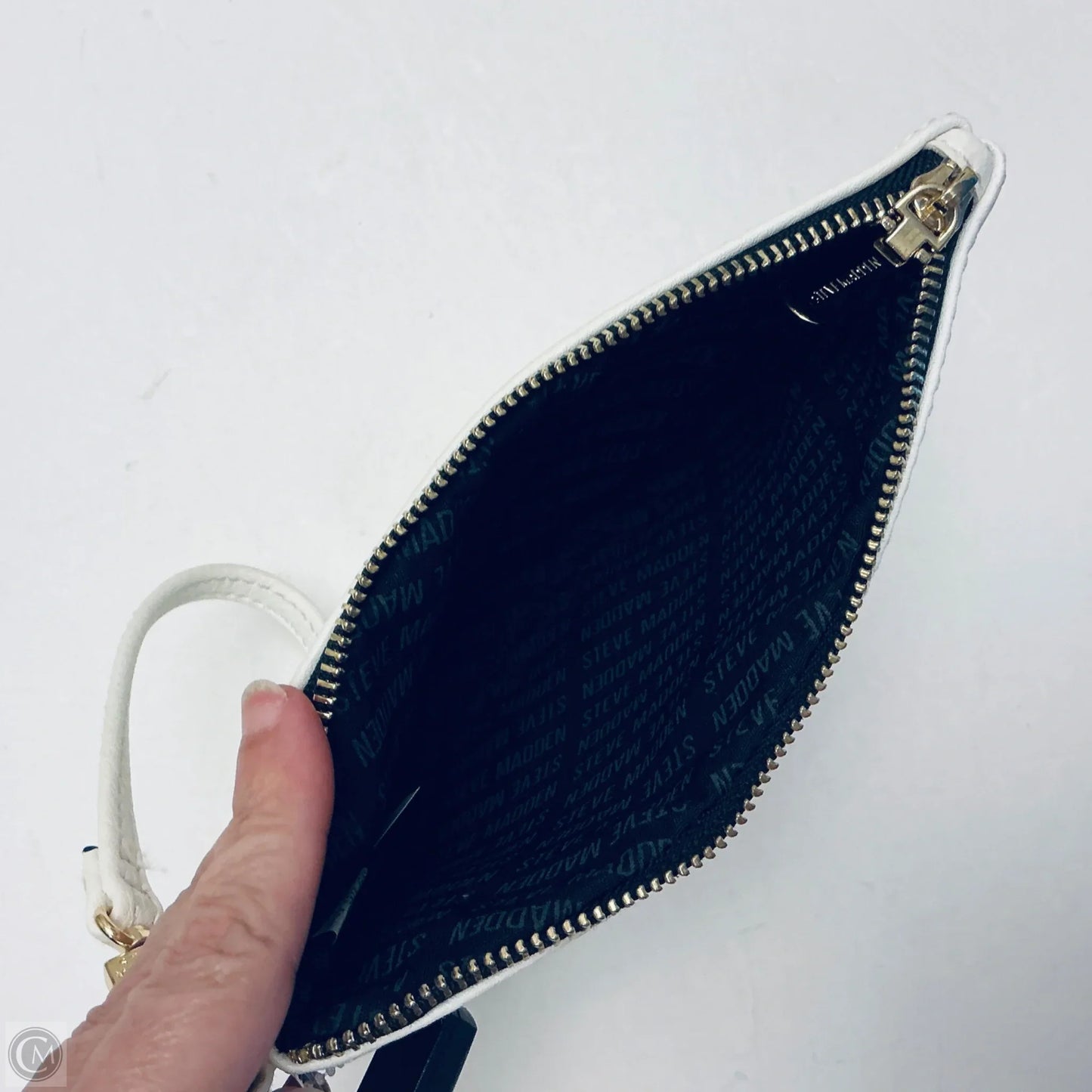 Wristlet By Steve Madden, Size: Medium