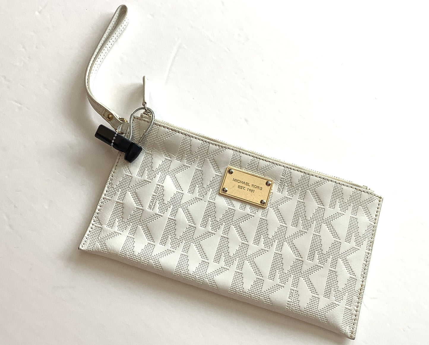 Wristlet Designer By Michael Kors, Size: Medium