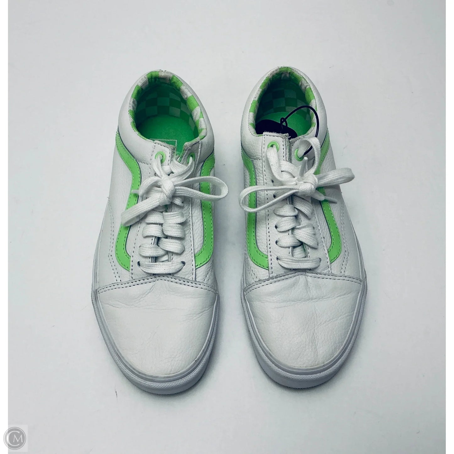 Shoes Sneakers By Vans In White, Size: 7