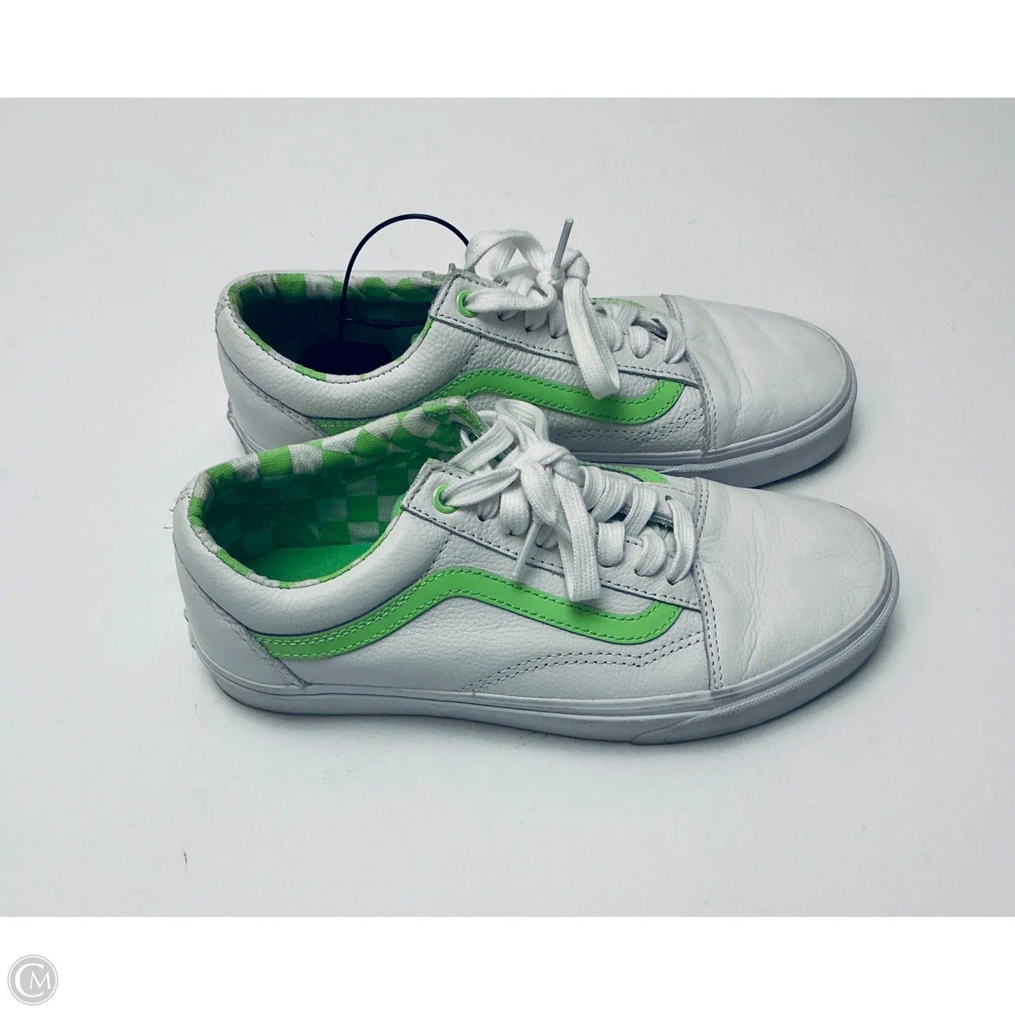 Shoes Sneakers By Vans In White, Size: 7