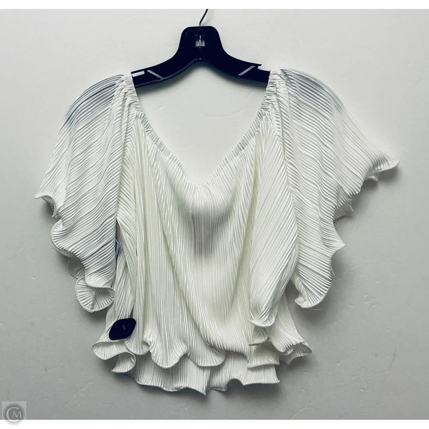 Top Short Sleeve By Evolution In White, Size: S