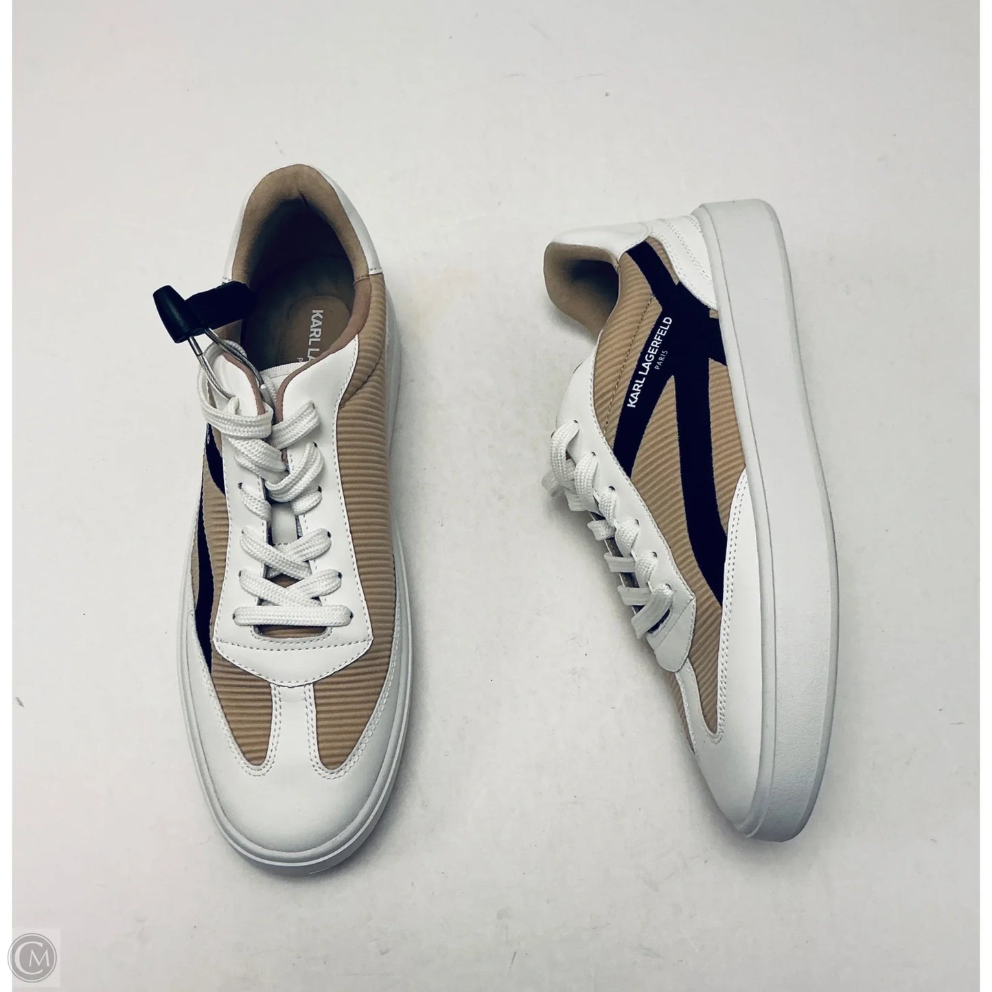 Shoes Designer By Karl Lagerfeld In White, Size: 11