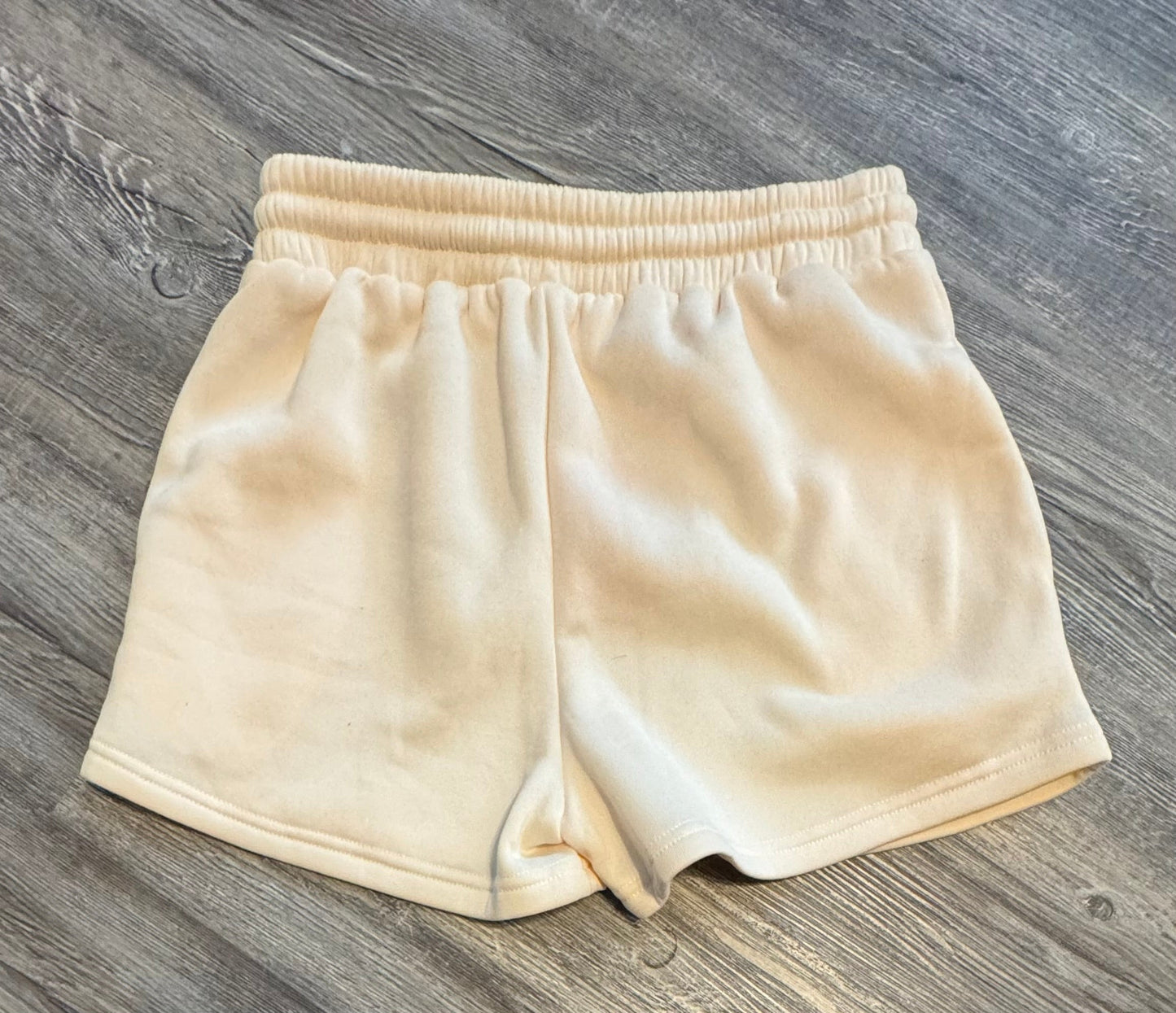 Shorts By Clothes Mentor  Size: L