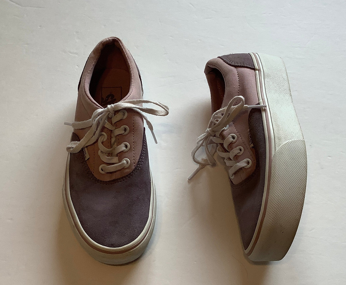 Shoes Sneakers By Vans In Purple, Size: 6.5