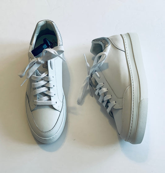 Shoes Sneakers By Sam Edelman In White, Size: 8